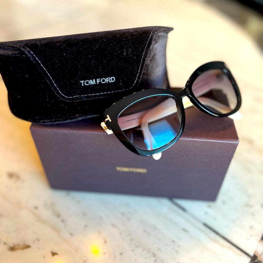 🎉LUXERY HOST PICK🎉 Tom Ford Alistair Sunglasses🎊